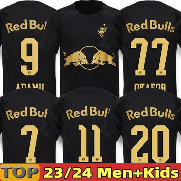 23 24 Maglia da calcio Salisburgo FERNANDO PAVLOVIC OKAFOR DEDIC SOLET ADAMU KJAERGAARD CAPALDO Maglia da calcio rossa 2023 2024 Champion Memorial Edition uomo