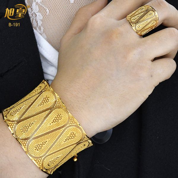 Charm Armbänder XUHUANG Afrikanische Großhandel Gold Farbe Armreifen Mit Ring Nigeria Braut Hochzeit Bankett Armband Schmuck Geschenke Arabisch Charme Armreifen 230605