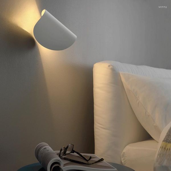 Lampada da parete moderna italiana creativa soggiorno camera da letto nordica comodino mostra arte rotante luci a led