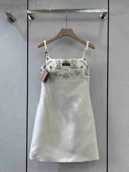 Платья по взлетно-посадочной полосе Дизайнерские сексуальные женские дизайнерские рубашки с буквами с турниром из туалета Девушки Милан Танка