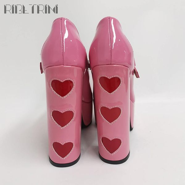 Estilista de luxo Marry Janes Pumps para mulher Love Heart salto alto fivela plataforma punk robusto rosa festa de casamento sapatos femininos