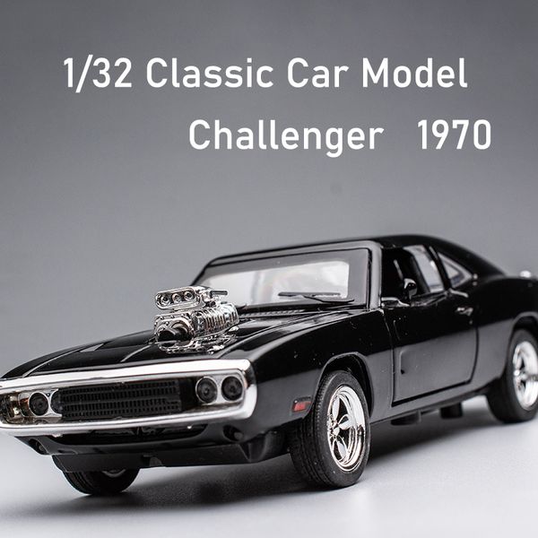 Diecast Model 1 32 Simulazione Classic Challenger Fast Alloy Car Fonde sotto pressione Veicoli giocattolo e Giocattoli decorativi furiosi per bambini Ragazzo 230605