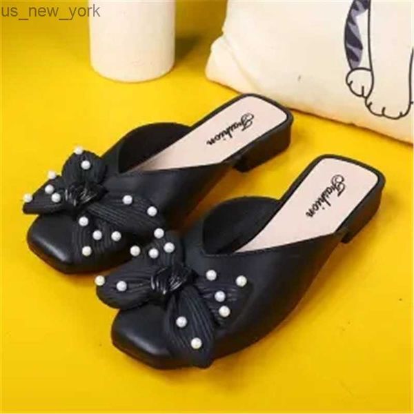 Sandali da donna estivi Scarpe di gelatina cave Scarpe da donna slip on ballerine Fashion Soft Light Slides Scarpe da spiaggia comode da donna L230518