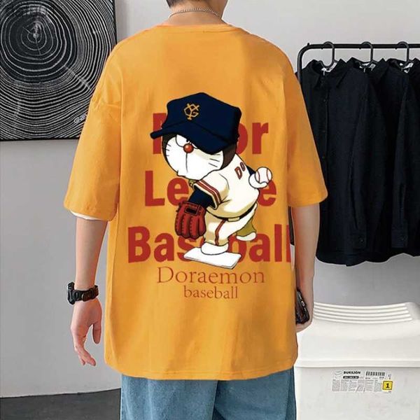 2023 Yaz Yeni Erkekler Modaya Modeli T-Shirt Doraemon Stil Karikatür Baskı Gevşek Tip Günlük Sokak Boş Zaman Kısa Kol Üst Erkekler Giyim L230520