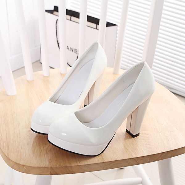 2022 Sapatos de Salto Alto Feminino Branco Sapatos de Casamento Saltos Grossos de 10 CM Moda Sapatos de Festa Calçados Preto Vermelho Redondo Zapatos De Mujer