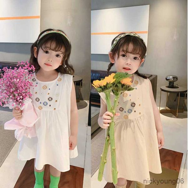 Vestidos de meninas de verão vestidos de meninas bordados pequenos frescos sem mangas colete flores simples roupas de bebê para crianças princesa festa charme vestidos R230607