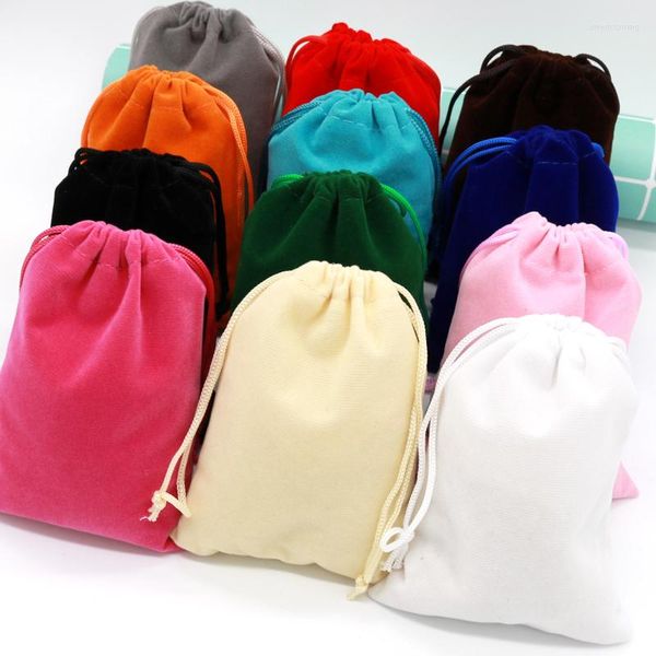 Bolsas de joias 50 peças 9x12 cm Embalagem Sacos de veludo Sacos de tecido colorido Cordão Saco de batom cosmético Logotipo personalizado