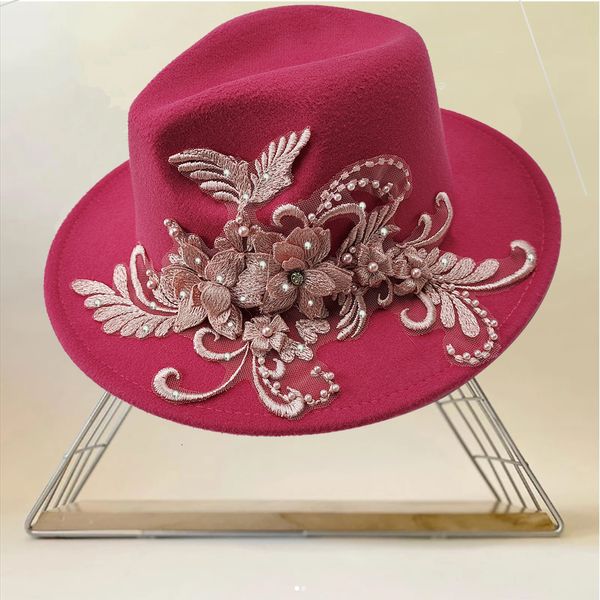 Cappelli a tesa larga Cappello a secchiello rosa Fiore Fedora per donna Matrimonio elegante francese Moda colorata Abbinamento Chiesa Feltro all'ingrosso 230608