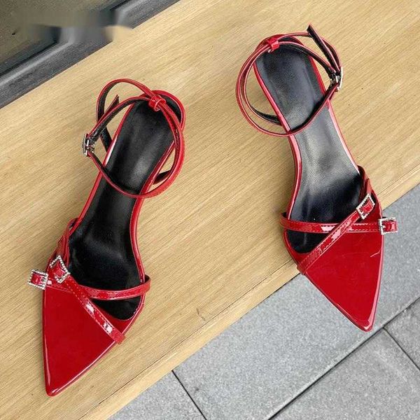Nxy sandalet tasarım sivri ayak parmağı kadınlar yüksek topuklu ayakkabılar sokaklar stil ayak bileği toka kayış kutup dans pompası 230511