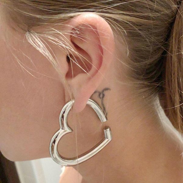 Orecchini a cerchio 1 paio in acciaio Pesi per orecchie pesanti e carini a forma di cuore Moda per orecchini da donna Piercing conico Gioielli per il corpo