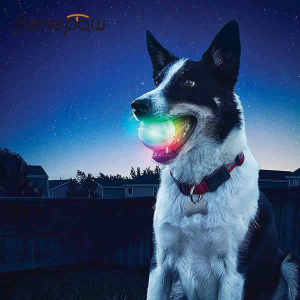 Benepaw Durable LED Activation Dog Ball Auto Shut-off Nontoxic Bouncy Bouncy Slobber Proof Small Medium Large Dog Toys Interactive