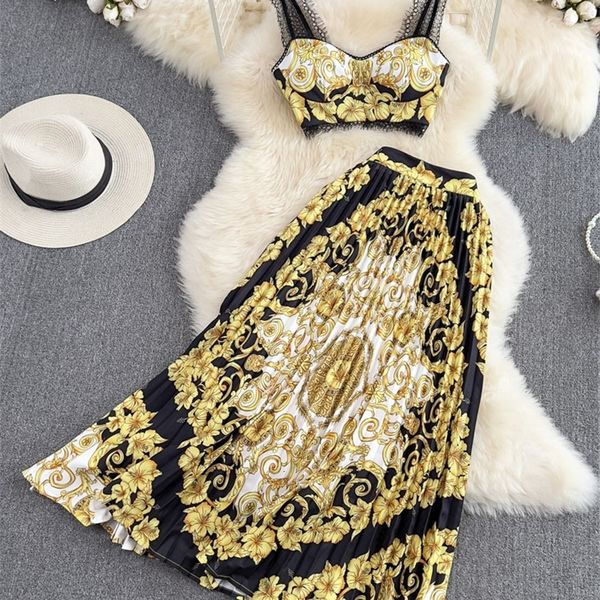 İki parçalı elbise altın yaz moda tasarımları etekler set kıyafetler indie halk baskı seksi parçalar dantel kırpılmış üst pileli etek takım elbise 230608