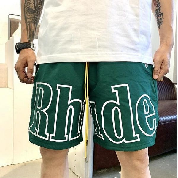 2023 Shorts Rhude Herren Kapsel Sommer Strand Hosen Mesh-Material Atmungsaktiv Schweiß Lose Fiess Basketball Herren Kurz Schwarz Größe M-3XL