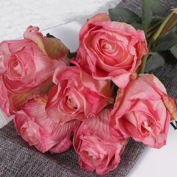 Flores decorativas europeu retrô artificial buquê de rosas de seda falsa presente de dia dos namorados decoração de férias perfume de flor de simulação