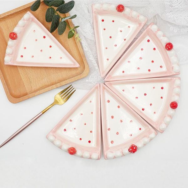 Piatti Creative Sweety Cake Plate Cute Cartoon Shape Triangle 3D Strawberry Decoration Zuppiera Pink Home Dessert Tableware