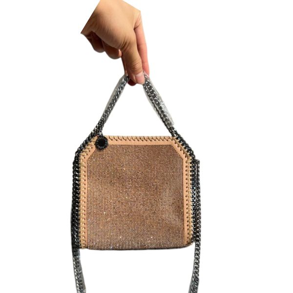 Stella McCartney 10A Top Sınıf 1: 1 Elmas Zincir Çantası Klasik Rhinestone Kadın Omuz Çantası Metal Amblem Aksesuarları Tasarımcı Çantası Kimliği Luxury_Bag1588