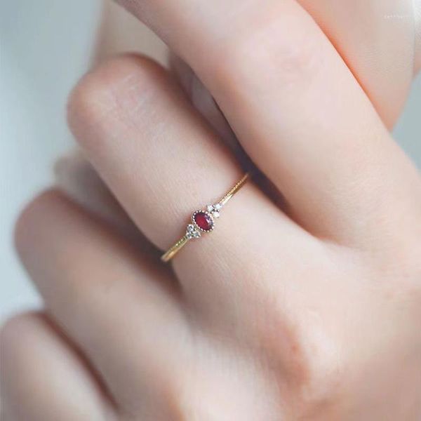 Anelli a grappolo Original Designer Craft Red Gemstone Regolabile per le donne Squisito aristocratico Light Luxury Charm Slim Ring Jewelry