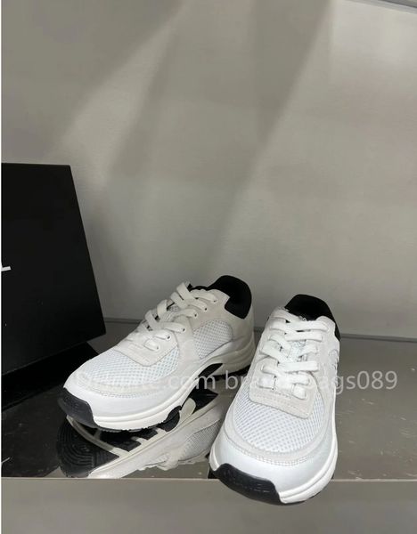 Il più nuovo designer di lusso Scarpe con aumento dell'altezza Grind arenaceous mesh traspirante in pelle bovina Scarpe da uomo e da donna La sneaker del canale abbinata al colore del panda