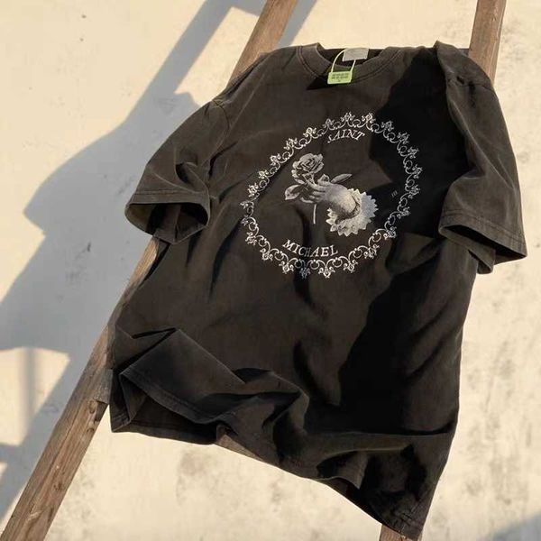 Aoi8 New Style T-shirt per uomo e donna Fashion Designer Saint Michael Vintage Worn Out Handheld Rose White Pigeon Stampato Manica corta Cotone lavato