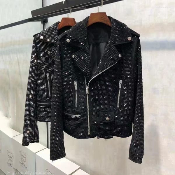 Damen-Ledermantel für Damen, Frühlingsankunft, kurze Länge, Schaffell, Lokomotivmodell, Wildlederjacke, Diamanten, komplizierter Prozess