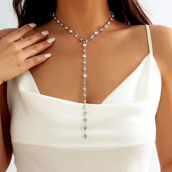 Collana di strass ghiacciata alla moda per le donne Girocollo Collare di gioielli a catena Collane lunghe con ciondoli Ragazze della festa nuziale