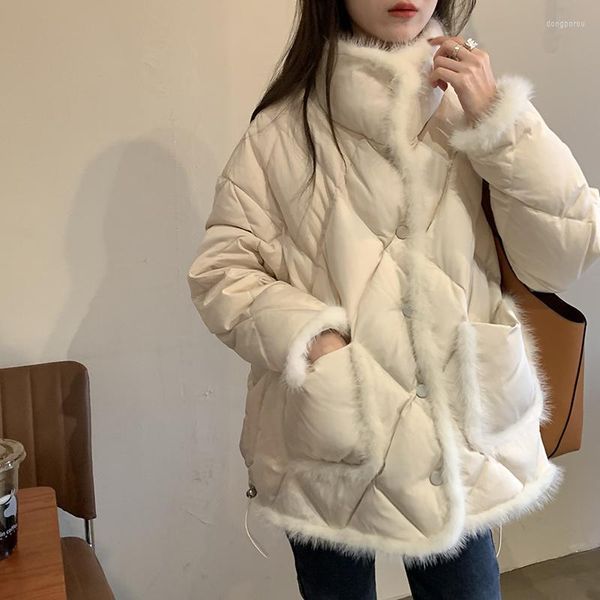 Trench da donna 2023 Inverno Cotone Imbottito monopetto da donna Bottone Frange Trim Fuzzy Coreano Caldo Baggy Fleece Parka femminile