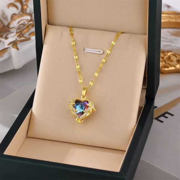 Aşk Kolye Kolye Altın Takı Yonca Kolyeler Kalp Men Out Zincir Pırlanta CD Tasarımcısı Kadın Channel Charm Gold Cross Westwood Luxurys Takı Boncuk