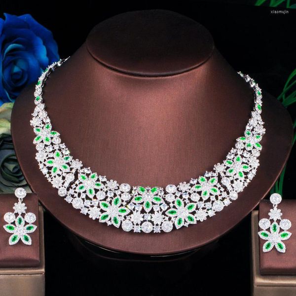 Collana Orecchini Set ThreeGraces Squisito zircone cubico verde a forma di fiore Nigeriano Dubai Abito da sera da sposa Gioielli per le donne