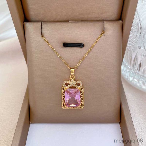 Anhänger Halsketten Exquisite Mode Parfümflasche Mikrodiamant Halskette Luxuriöser Glamour Rosa Kristall Damenschmuck Partyzubehör R230612