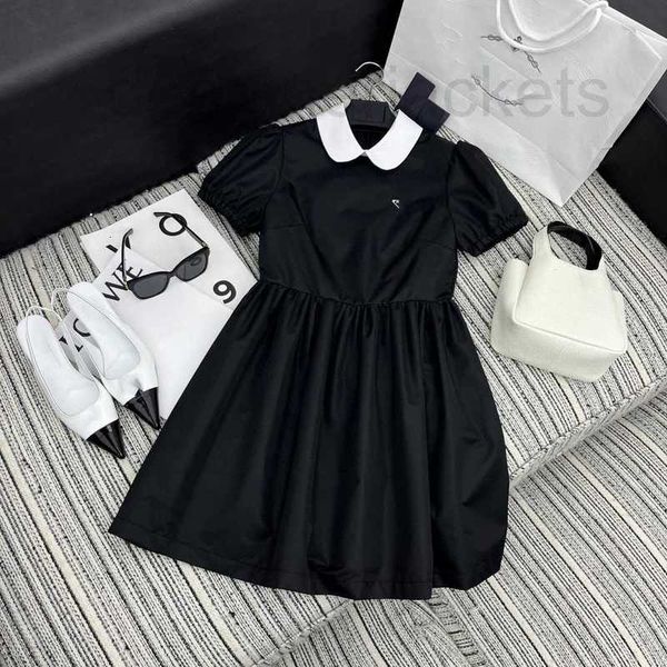 Vestidos casuais básicos Designer 23 Primavera/Verão Novo estilo de celebridade Elegante e contrastante Camisa branca Gola de náilon Manga bolha Vestido envelope na cintura OV54