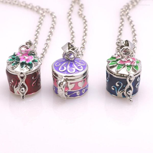 Collane con ciondolo Collana in ottone vintage con motivo floreale apribile Po Locket Box Catena libera commemorativa