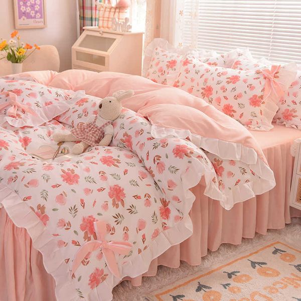 Set di biancheria da letto Ins Fashion Solid Bedding Set con lenzuolo con angoli Cute Princess AB Double Sided Ruffle Quilt Cover cover Full Queen King Z0612