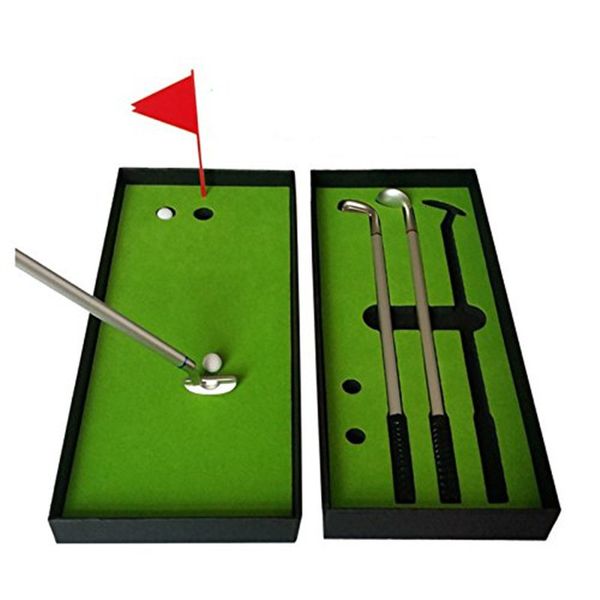 Club Shafts 3 Stück/Box Golf Pen Set Mini Desktop Golf Ball Pen Geschenkset mit Putting Green Flag Metall Golfschläger Modelle Kugelschreiber 2 Bälle 230612