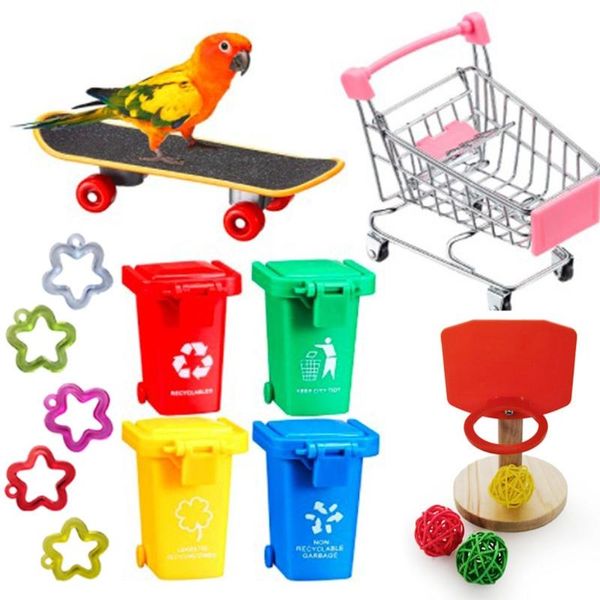 Brinquedos 7 pçs brinquedo de treinamento pássaro conjunto skate latas de lixo basquete hoop pet pássaro brinquedo mini carrinho de compras plástico estrela papagaios jogando