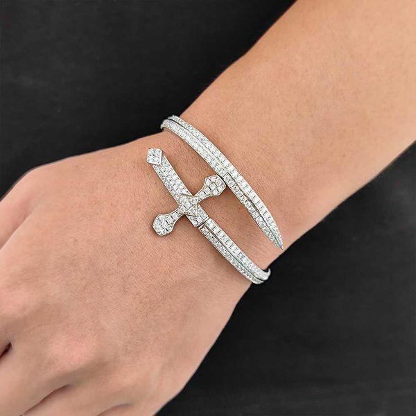 Unisex Hip Hop in ottone intarsiato con zirconi gioielli Bling Sword of Justice Bracciale Ice Out 3a Cz Zircon Bracciale da donna da uomo