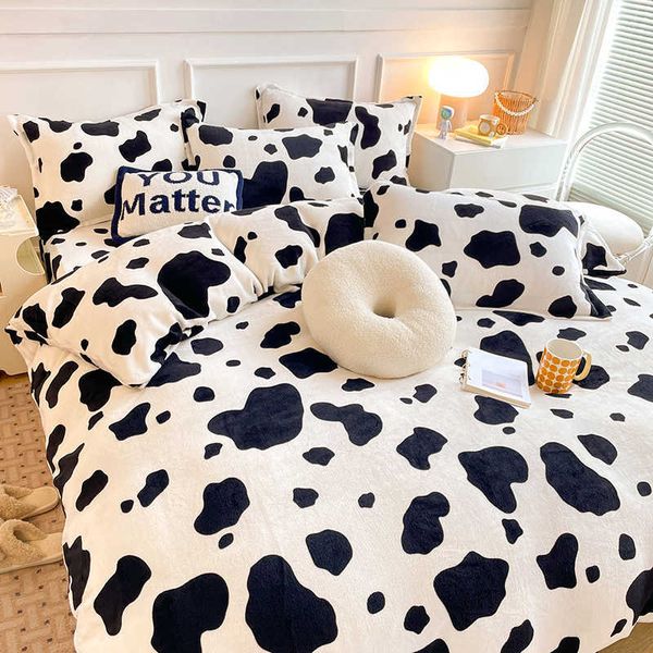 Conjuntos de cama Conjunto de cama de veludo de leite Preto Branco Vaca Padrão Leopardo Capa de edredom Estojo de roupa de cama para inverno quente e macio Conjunto de lençol de cama de flanela Z0612