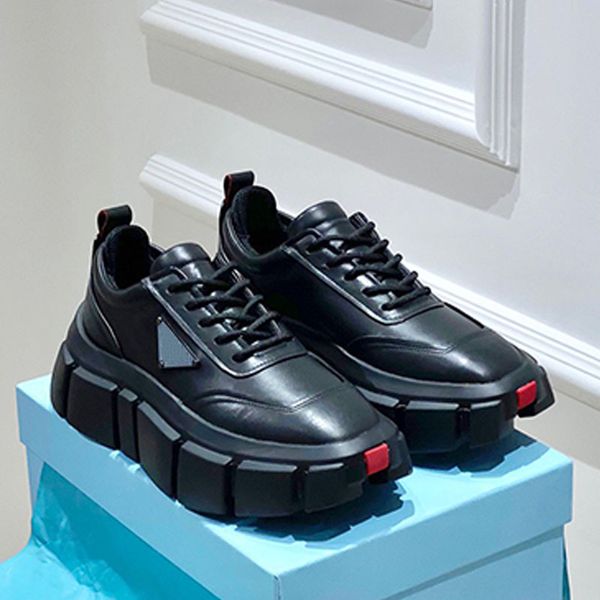 Sapatos de grife masculino tênis clássico marca triângulo de metal simplicidade popular plataforma high-end couro de bezerro feminino designer chique sapatos esportivos femininos com caixa original