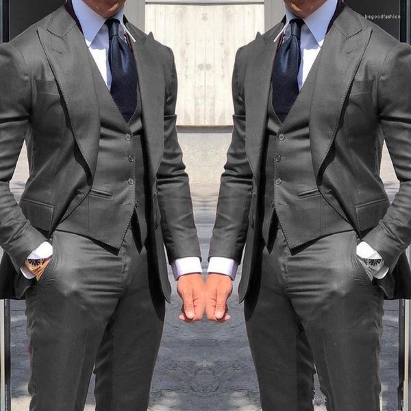 Ternos masculinos JELTOIN Custom Made Bonito casual cinza escuro lapela pontiaguda masculino ajuste fino padrinhos para festa de jantar de casamento traje masculino