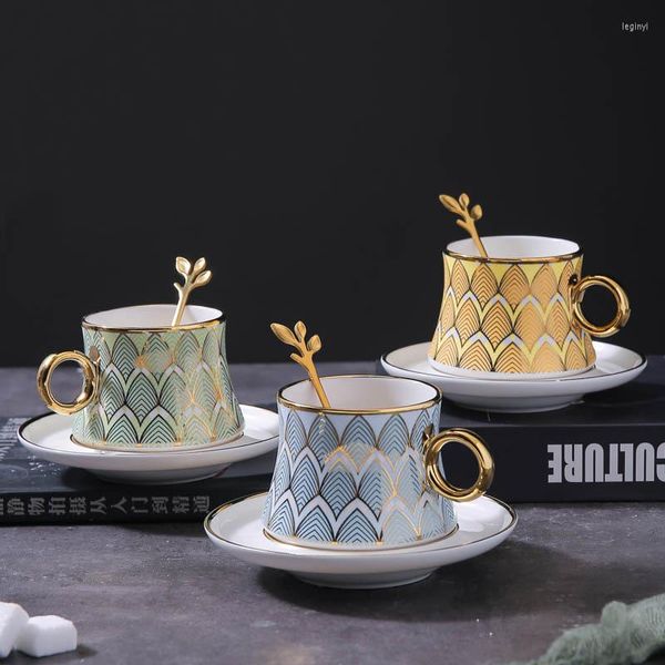 Tazze Ins Chinese National Tide Luxury Ceramic Coffee Cup Fresh Petty Bourgeoisie Tè profumato Red Set Gift Mug