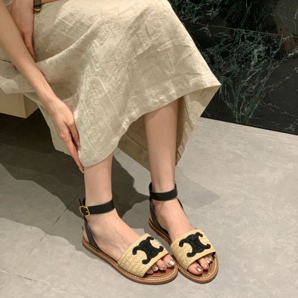 Top -Qualität Lympia Flat Slides Raffia Sandalen Cel verziert amakelgurt offener Luxusdesigner für Frauen Urlaub Flats Gladiator Sandalen Fabrikschuhschuhe