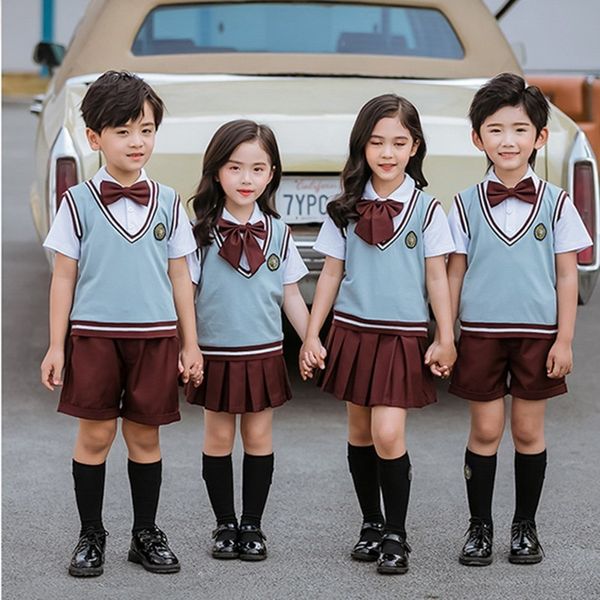 Conjuntos de roupas uniformes escolares britânicos crianças camisa de manga curta terno saia plissada criança coreano japonês jardim de infância conjunto de roupas 230612