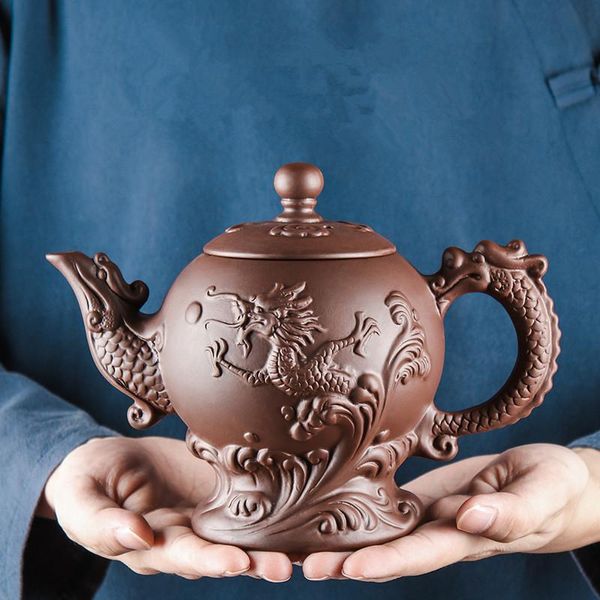 Teiera Yixing Clay Zisha Teiera grande fatta a mano con drago Teiera singola in ceramica Set da tè Kungfu per uso domestico Set di tazze da tè