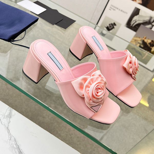 Vrouwen Designer Slippers Hoge hakken Sandalen Sliders Mode Rose Flower Klassieke Driehoek Echt Leer Zomer Slides Dame Banket Schoenen Met Doos