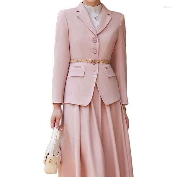 Женские костюмы Производитель оптом Spot Spot Cust с длинным рукавом закрытый розовый синий абрикосовый маленький пальто высокий а-образный юбка