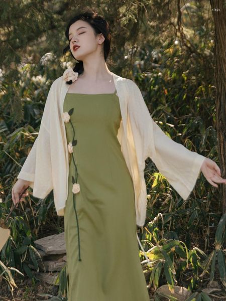 Lässige Kleider Sommer 2023 Chinesische verbesserte Hanfu Sexy grüne Blume Schlinge elegante weibliche Vintage Strandkleid Sonnencreme Strickjacke