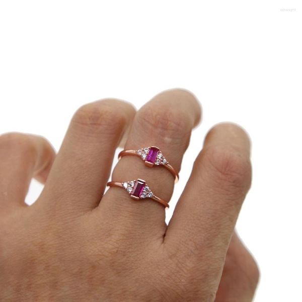 Anéis de casamento Roxo CZ Pedra Mini Anel Minúsculo Rosa Ouro Cor Moda Cristal Amor Festa de Casamento/Noivado Para Mulheres Presente Dedo Elegante