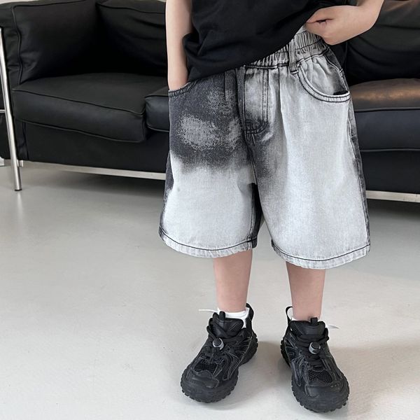Шорты Детские джинсы 2023 Летний модный корейский стиль мальчиков и девочек - все это совпадает с галстук, повседневная джинсовая ткань для детей 230614