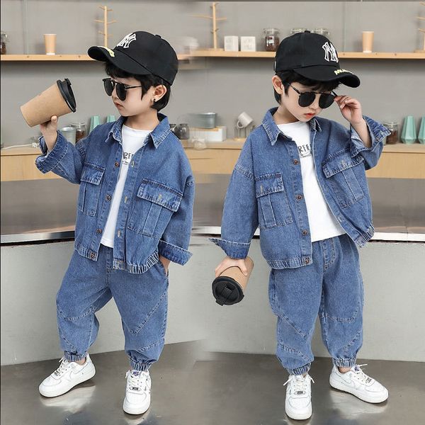 Completi di abbigliamento Moda Ragazzi Vestiti di jeans Set Tasche autunnali primaverili Giacche di jeans Jeans 2 pezzi Abiti 2-10 anni Completi per bambini 230614