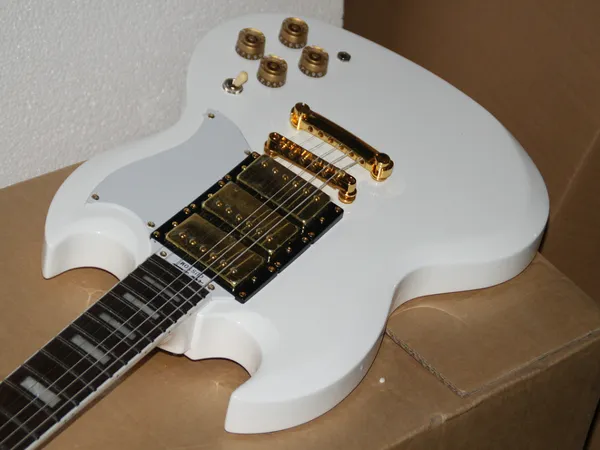 Novo mogno branco personalizado 3 captadores guitarra elétrica guitarra chinesa frete grátis (aceite qualquer cor personalizada)