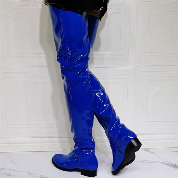 Benutzerdefinierte große Größe 47 blaue Lackleder-Schuhe Stiefel runde Spitze niedriger quadratischer Absatz Frauen über kniehohe Stiefel Oberschenkelmode